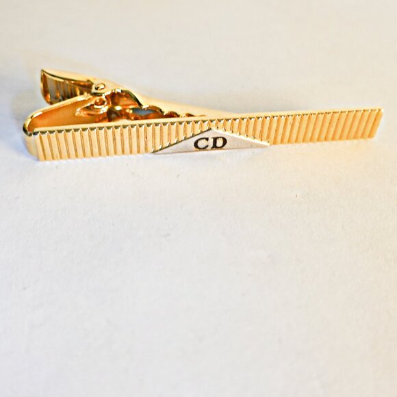Christian Dior Tie Pin Gold Tone Logo Tie bar Neck-Tie clip - Picture 1 of 2